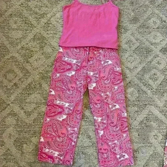 Y2K Tank and Capris outift - Picture 1 of 5